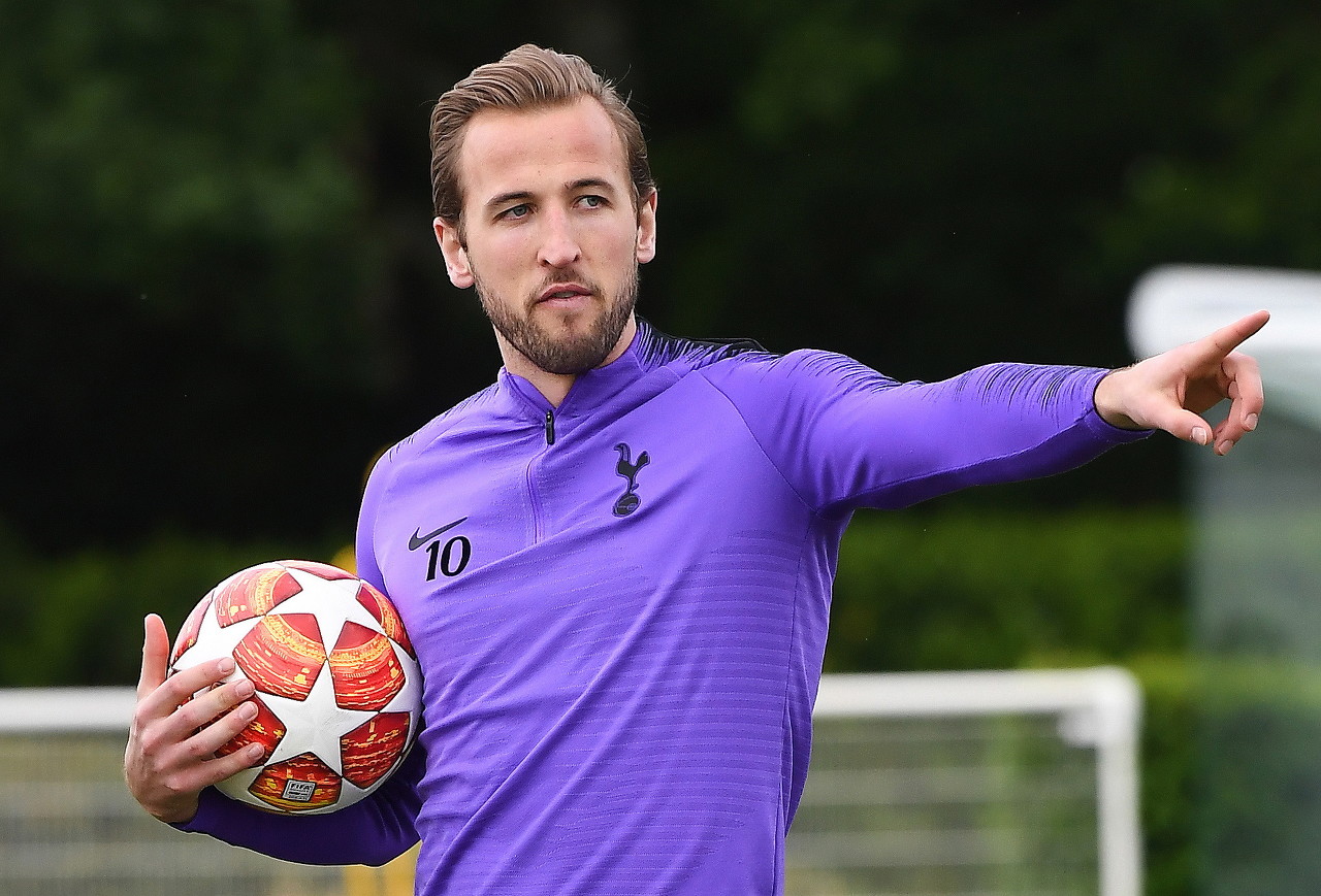 借手递手佯 借手递手佯