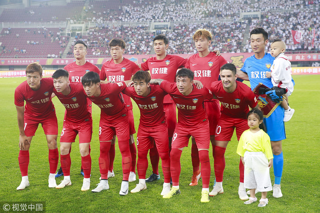 乒超联赛：山东鲁能队夺得女团冠军.